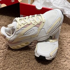 Nike Zoom Air Fire in Coconut Milk and Summit White